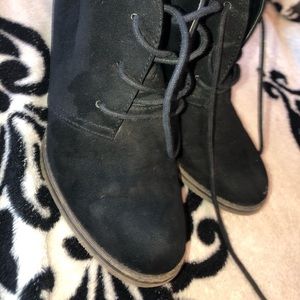 Black booties 😍😍